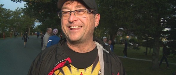 مرد انتاریویی در تمامی استانهای کانادا از خط پایان مسابقه ماراتن عبور کرد(فیلم)