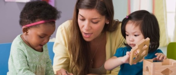 وعده انتخاباتی حزب ان دی پی BC :کاهش هزینه child-care به 10 دلار در روز