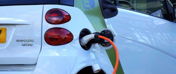 با ادامه موج گرانی بنزین در کانادا ،هزینه خودرو بنزینی به شش برابر خودرو برقی رسید