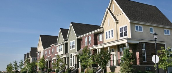 چرا باید قیمت خانه ها در حومه ونکوور و تورنتو از لندن و نیویورک بالاتر باشد؟