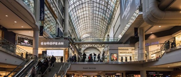 دستگیری مردی به جرم دید زدن زنان در اتاق پرو  بزرگترین مرکز خرید تورنتو