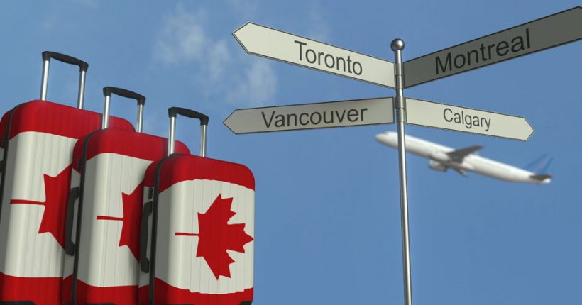 کانادا چه زمان و چگونه باید مرزها را برای ورود مسافران باز کند؟