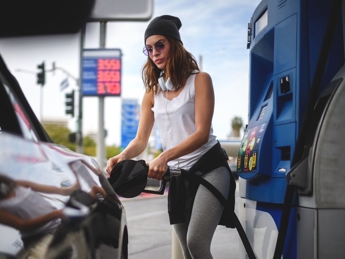 54 درصد کانادایی ها بخاطر گرانی بنزین کمتر از خودرو شخصی استفاده می کنند