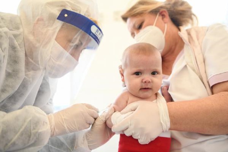 مدرنا به دنبال کسب تاییدیه واکسن کووید-۱۹ برای نوزادان ۶ ماهه و بزرگتر در کانادا