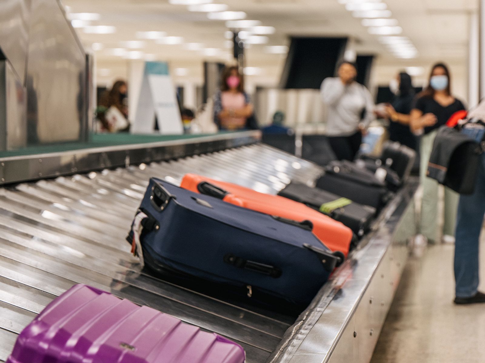 مسافر بریتیش کلمبیایی موفق شد بابت تاخیر در دریافت چمدانش، غرامت 1200 دلاری از ایرکانادا دریافت کند