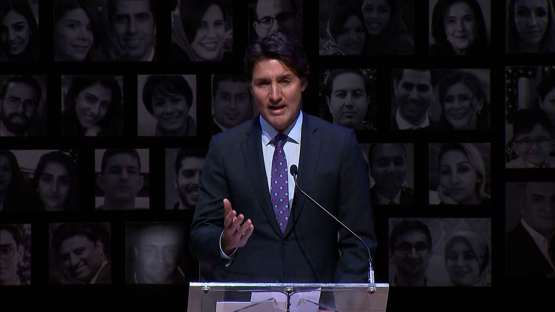 تاکید نخست وزیر ترودو بر تعهد کانادا به عدالت خواهی در مراسم یادبود پرواز PS752