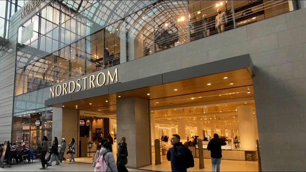تمامی فروشگاه های شرکت Nordstrom در کانادا تعطیل خواهند شد