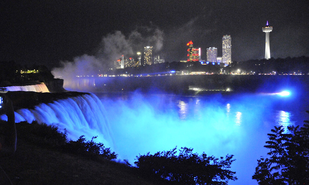 آبشار نیاگارا بزرگترین «تله توریستی»برای جهانگردان در کانادا معرفی شد!